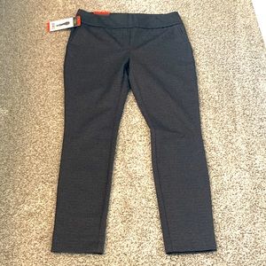 Dalia mid rise pants.